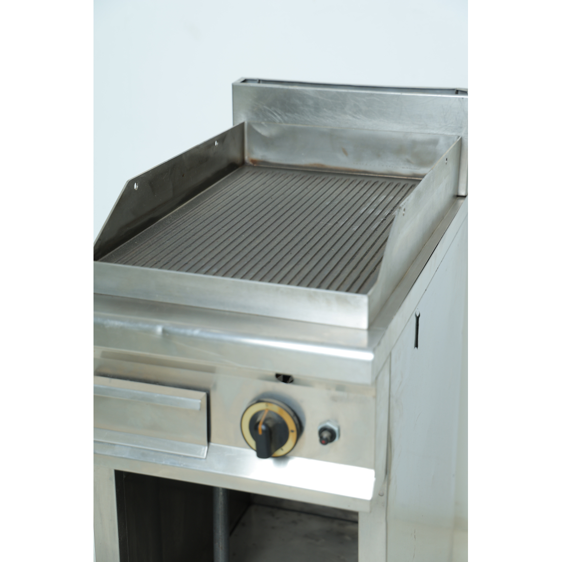 Used Olis gas grill griddle 40 cm|mkayn | مكاين