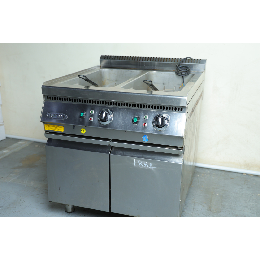 Used Pimak 2-basin gas fryer 24*2 litres|mkayn | مكاين