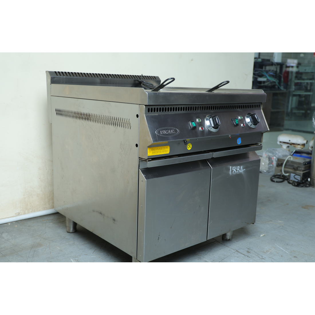 Used Pimak 2-basin gas fryer 24*2 litres|mkayn | مكاين