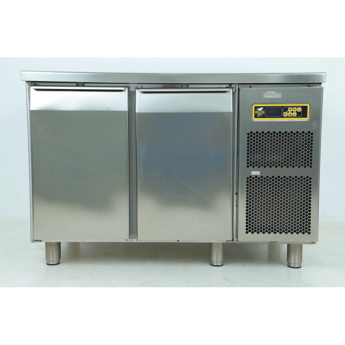 Used Olis Undercounter Refrigerators|mkayn | مكاين