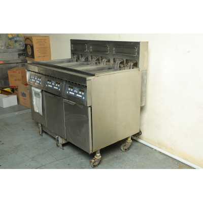 Used Frymaster ,FBRE217CSD, 3 basin Electric Fryer