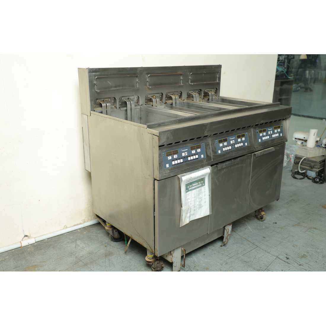 Used Frymaster ,FBRE217CSD, 3 basin Electric Fryer|mkayn | مكاين