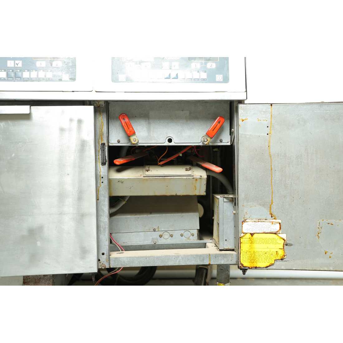 Used Frymaster ,FBRE217CSD, 3 basin Electric Fryer|mkayn | مكاين